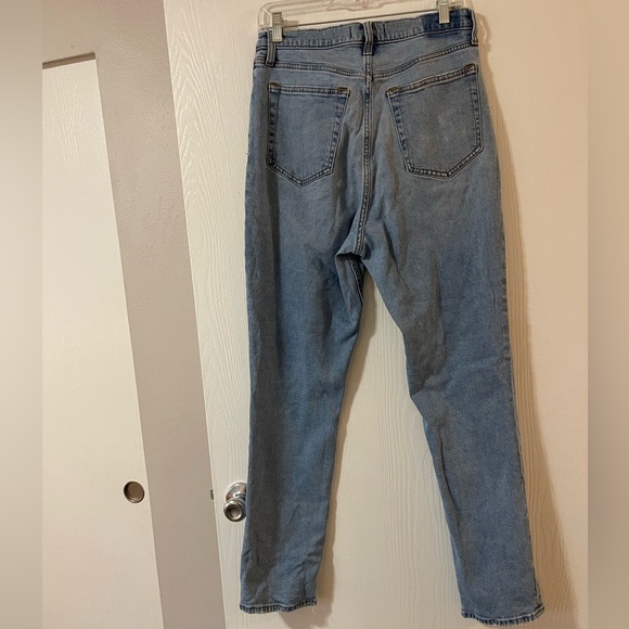 Abercrombie Curve Love 90’s Ultra High Rise Slim Straight with Criss Cross Waist - Picture 5 of 5